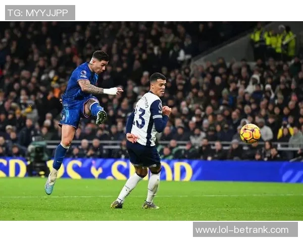 巴萨逆转热刺5-1精彩战报全场沸腾友谊赛回顾