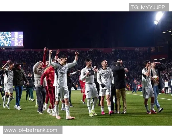 那不勒斯狂胜皇马6-2国王杯赛场引发热烈反响与数据解析