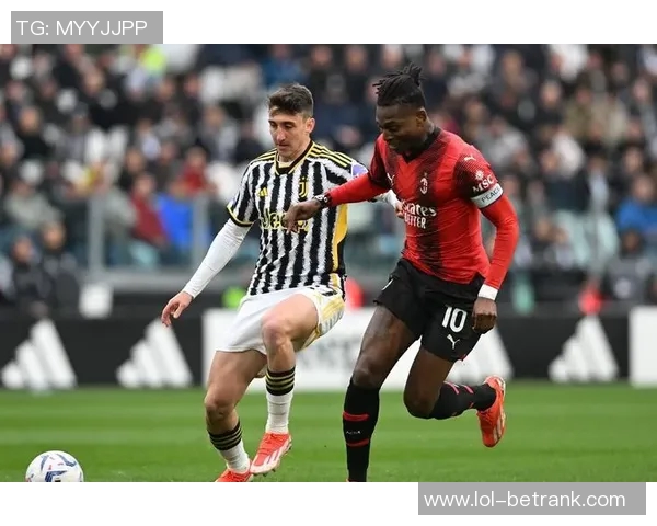 意甲焦点战尤文图斯大胜阿森纳争议判罚引发全场热议