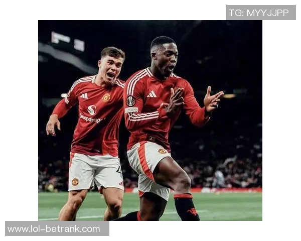 德甲激战曼联与里昂互交白卷乌龙球瞬间点燃全场气氛 德甲激战曼联与里昂互交白卷乌龙球瞬间点燃全场气氛