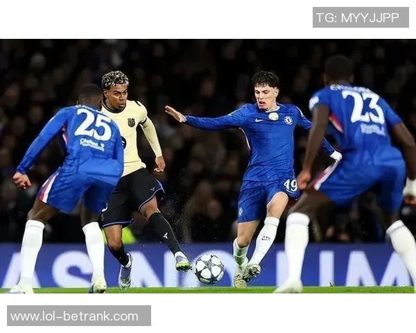 切尔西与巴萨友谊赛战平乌龙球成比赛转折点引发热议