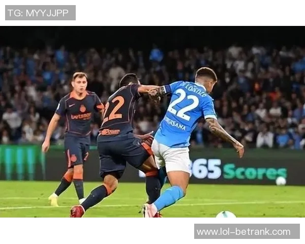 国米与曼联友谊赛战平帽子戏法引发争议判罚全场沸腾