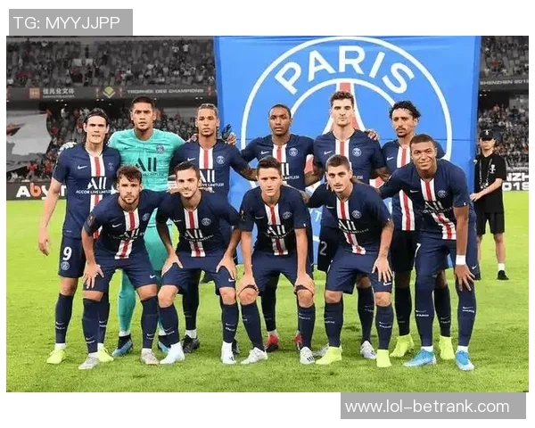 西甲激战马德里竞技大胜巴黎圣日耳曼五球狂潮引发全场狂欢 西甲激战马德里竞技大胜巴黎圣日耳曼五球狂潮引发全场狂欢