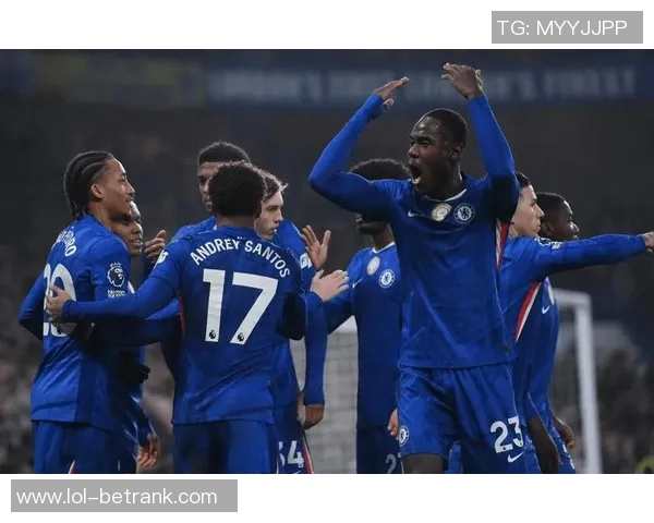 世界杯激战阿森纳与切尔西战成平局红牌事件引发全场热议